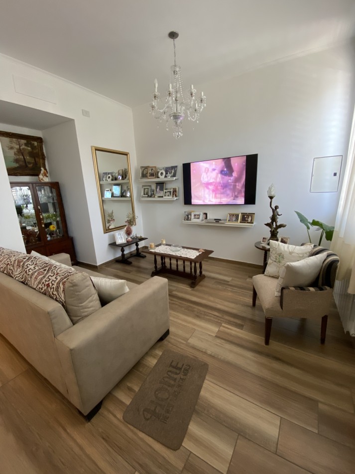 CASAS EN VENTA - EXCLUSIVA PROPIEDAD ZONA PLAZA SAENZ PEÑA