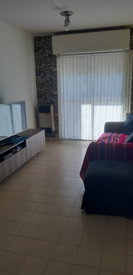 SE VENDE DEPARTAMENTO CENTRICO DE DOS DORMITORIOS