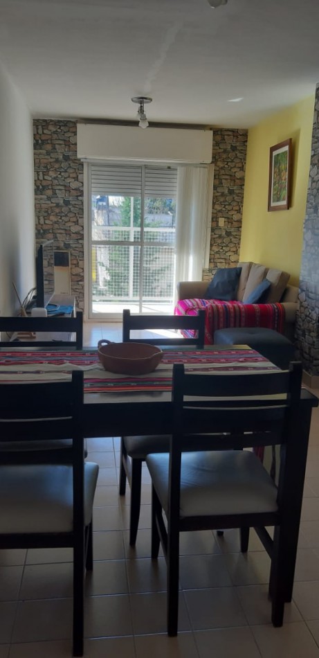 SE VENDE DEPARTAMENTO CENTRICO DE DOS DORMITORIOS