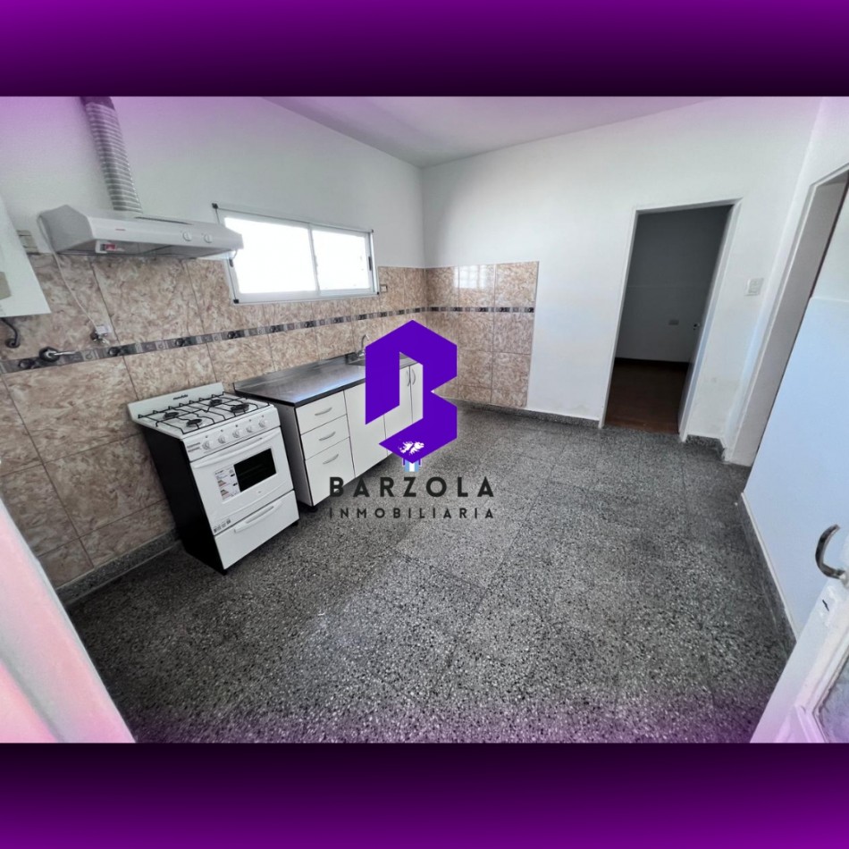 CASA EN VENTA- TRES DORMITORIOS