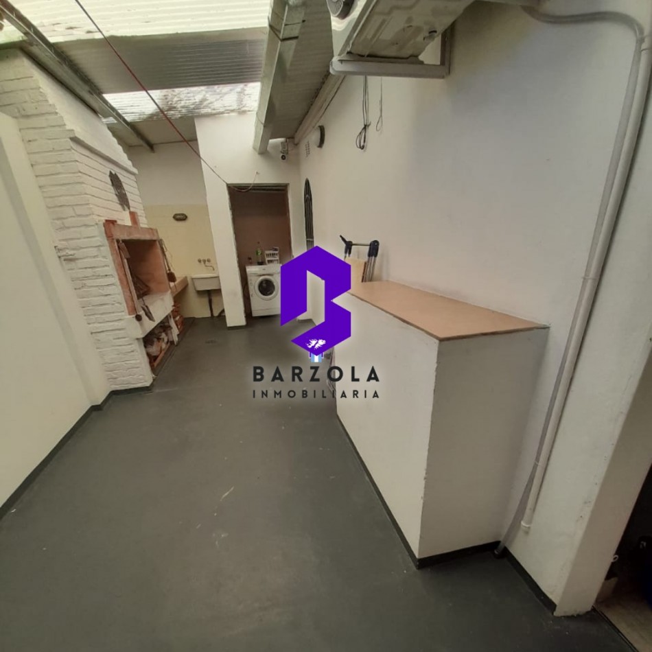 CASA 2 DORMITORIOS EN VENTA. APTA CREDITO HIPOTECARIO.