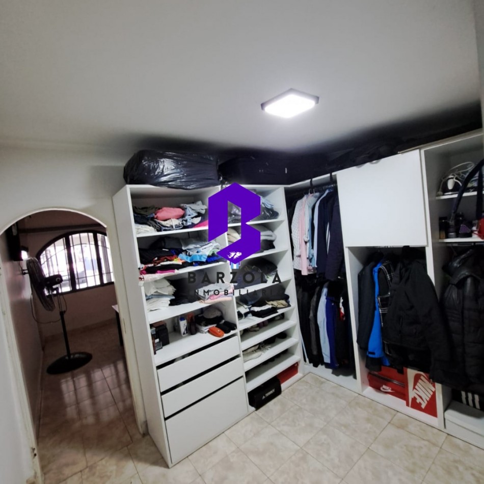 CASA 2 DORMITORIOS EN VENTA. APTA CREDITO HIPOTECARIO.