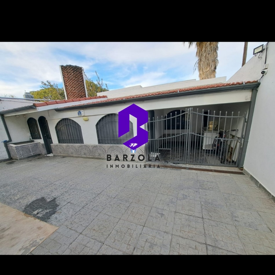CASA 2 DORMITORIOS EN VENTA. APTA CREDITO HIPOTECARIO.