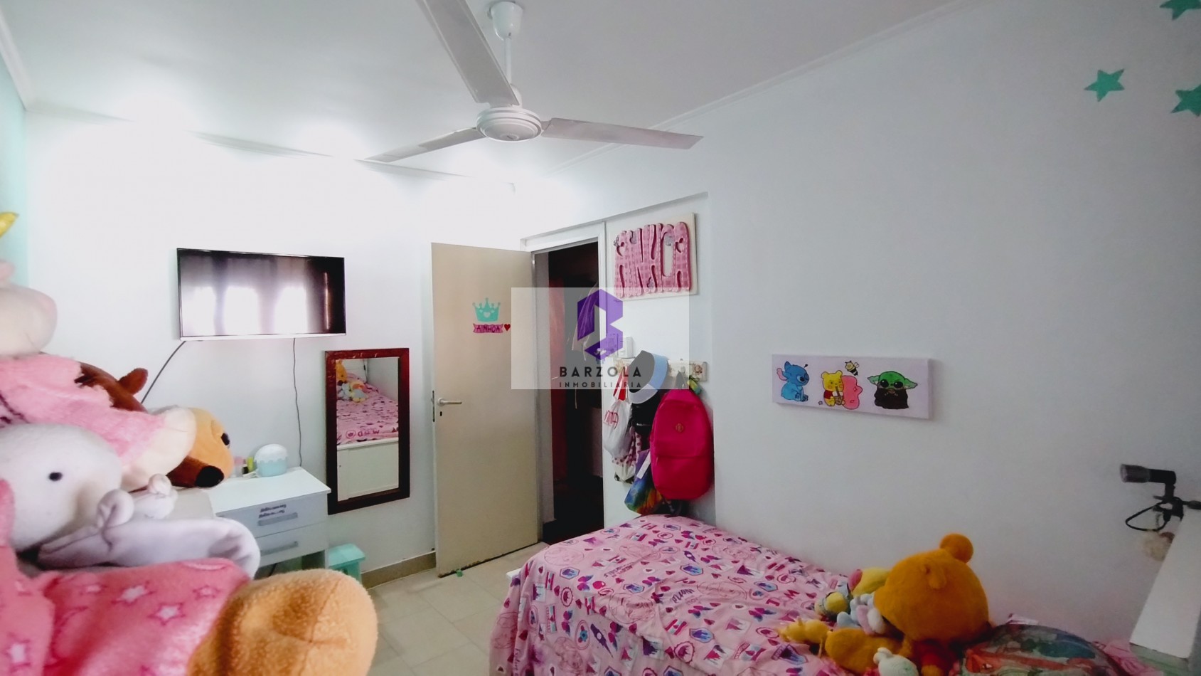 SE VENDE CASA 2 DORMITORIOS CON PATIO GRANDE Y COCHERA- APTA A CREDITO