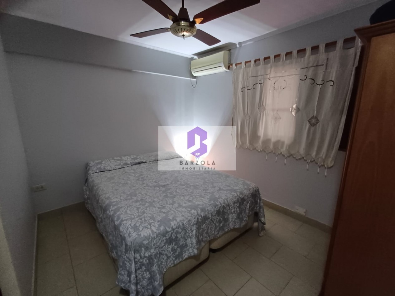 SE VENDE CASA 2 DORMITORIOS CON PATIO GRANDE Y COCHERA- APTA A CREDITO