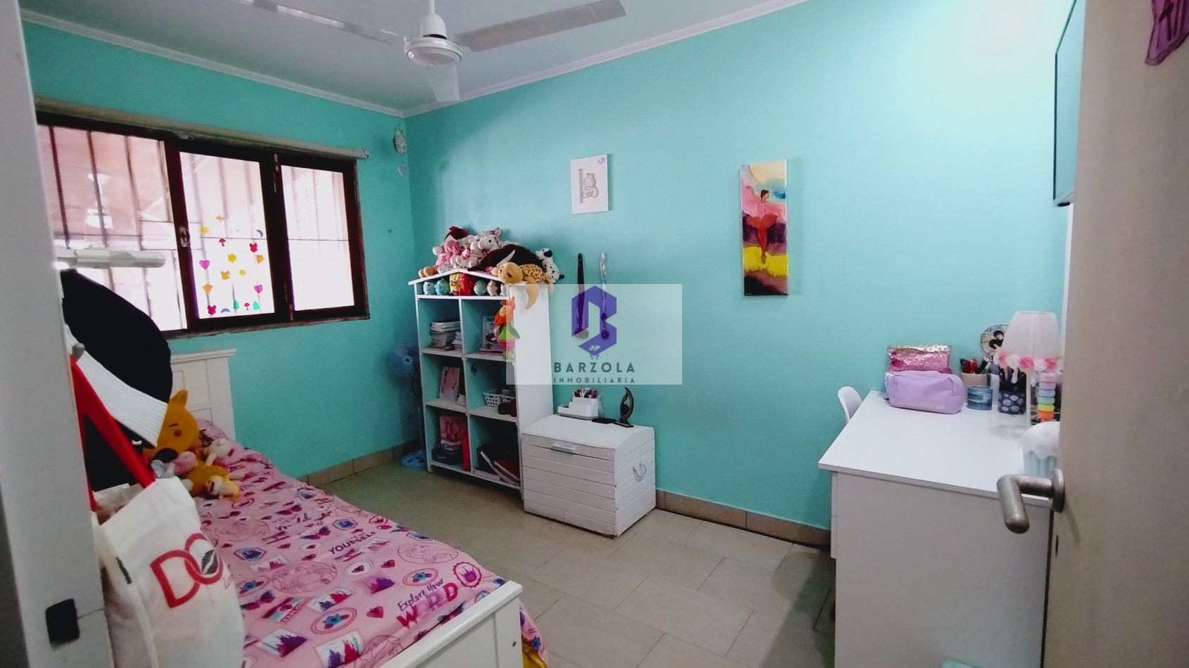 SE VENDE CASA 2 DORMITORIOS CON PATIO GRANDE Y COCHERA- APTA A CREDITO