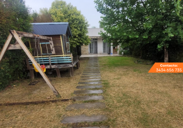 Casa de 2 dormitorios con amplio espacio verde